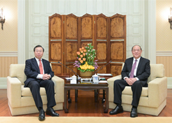 2024年2月26日，澳门特区行政长官贺一诚会见爱游戏官方端网站登录入口-爱游戏aiyouxi（中国）
党委书记、董事长刘敬桢一行，双方就推动大健康产业发展、横琴粤澳深度合作区建设等议题交换意见